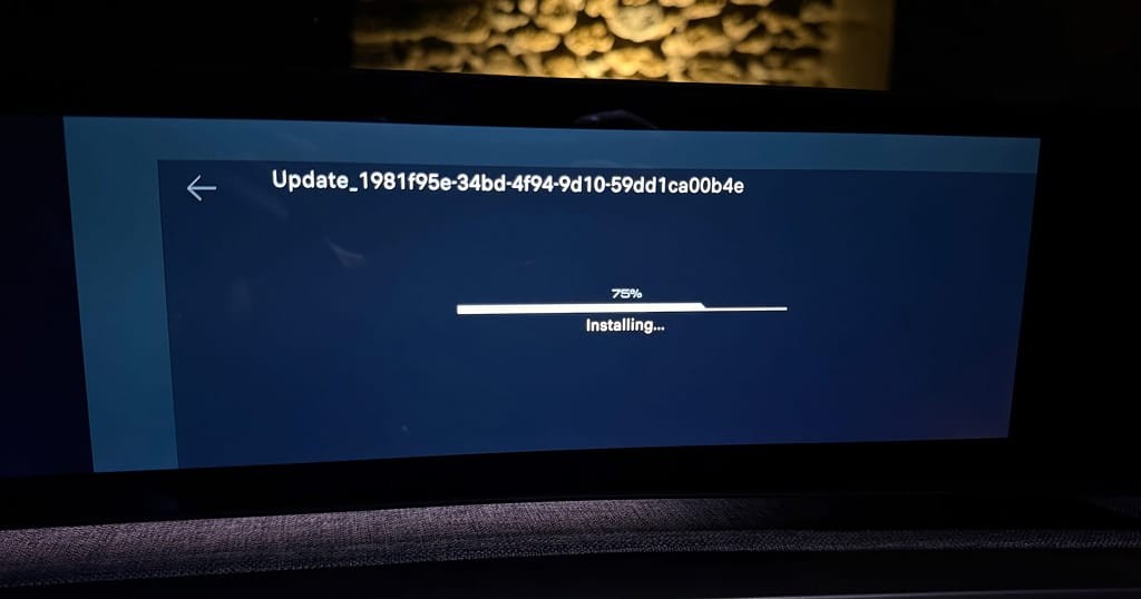 The update screen only contains a random string